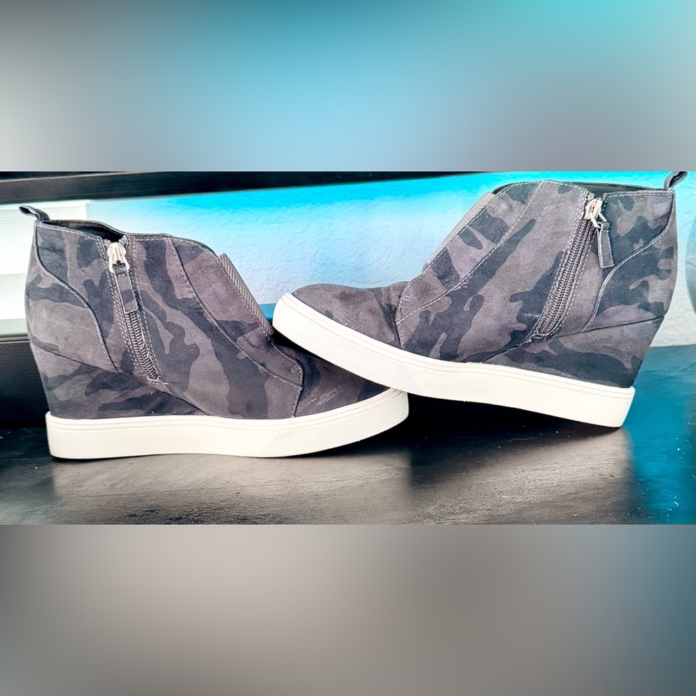 MIA Black Camouflage Ankle Booties